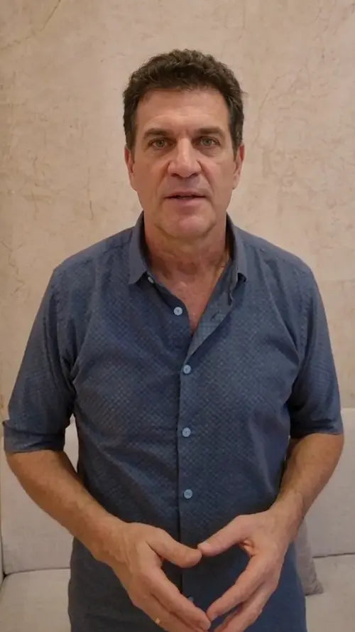 <em>Carlos M.</em>